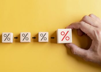 Mutual Funds Vs Fixed Deposits: Which investment is best for you?